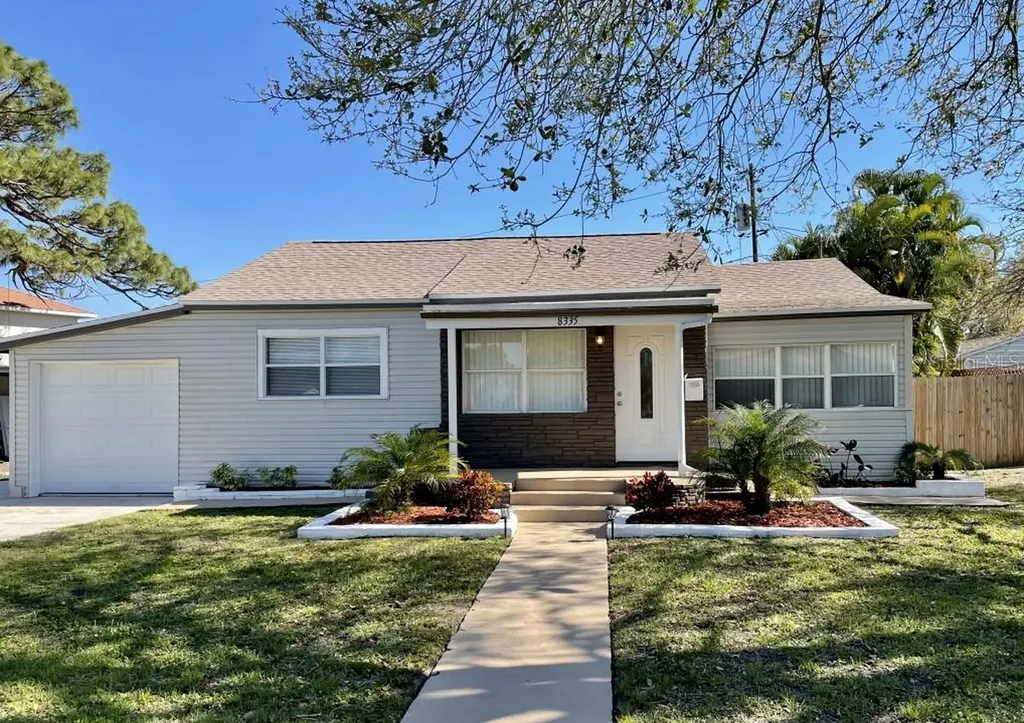 8335 Diagonal Road N St Petersburg FL 33702