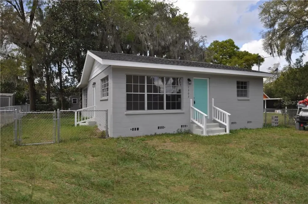 1303 N Orange Street Plant City FL 33563