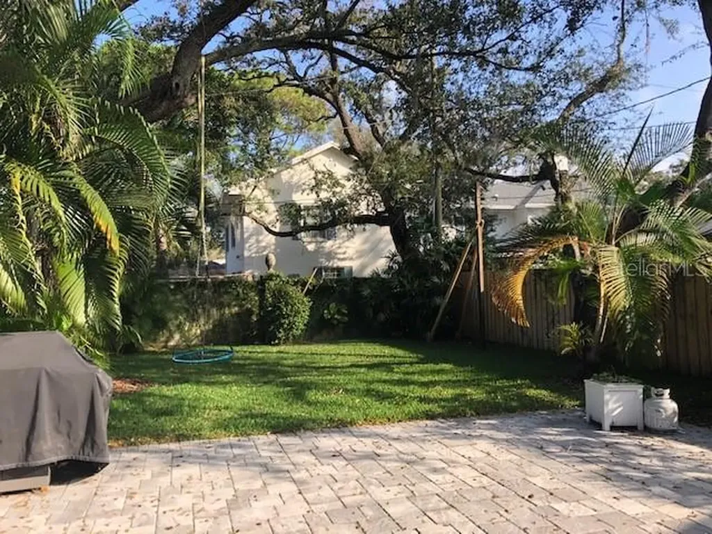 4715 W Clear Avenue Tampa FL 33629