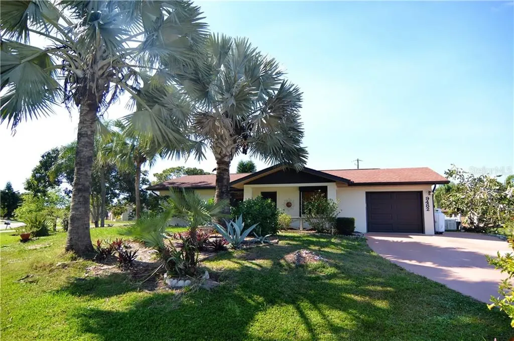 9482 El Campo Avenue Englewood FL 34224