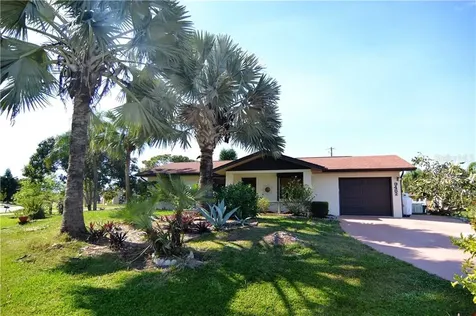9482 El Campo Avenue Englewood FL 34224