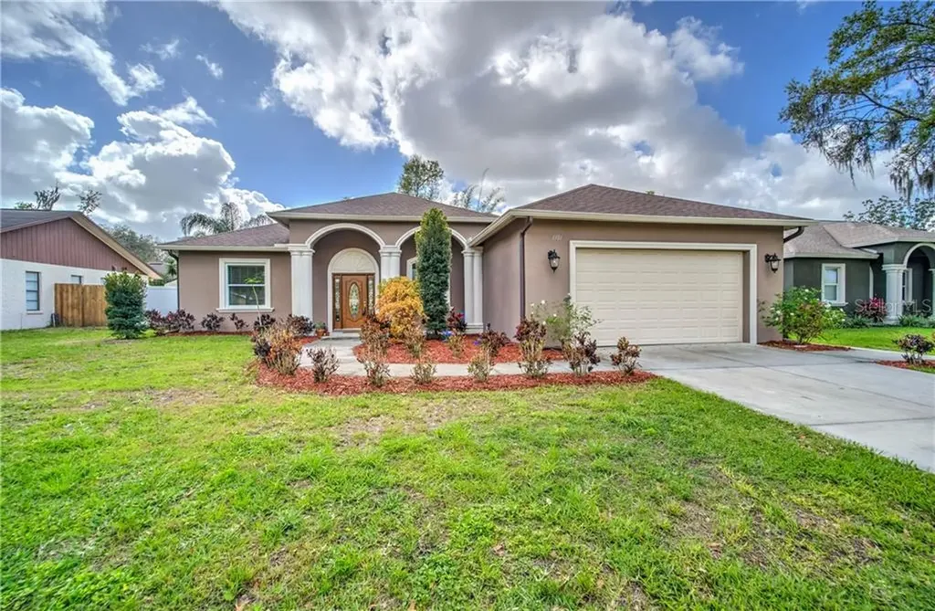 1101 Sandalwood Drive Plant City FL 33563