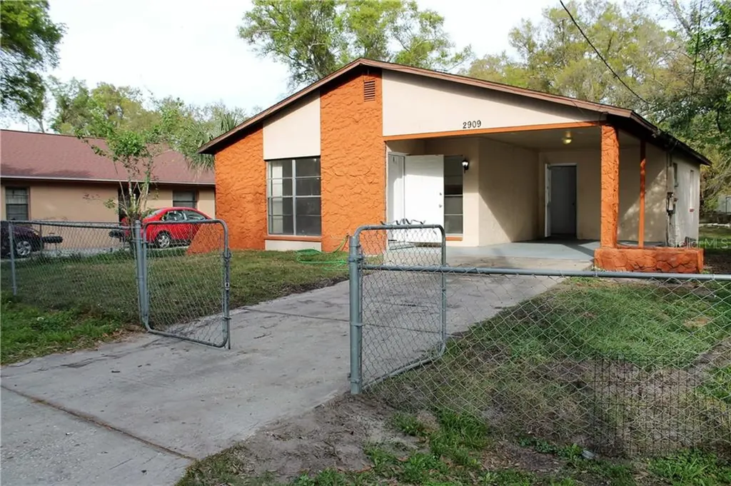 2909 Cord Street Tampa FL 33605