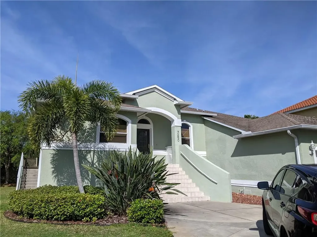 7250 Pebble Beach Lane Seminole FL 33777