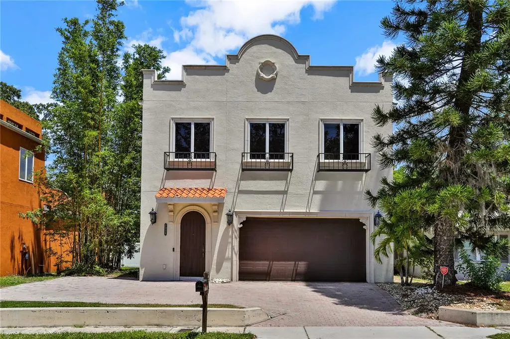 2225 Bahia Vista Street Sarasota FL 34239
