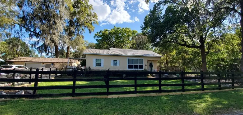 1990 NE 98th Street Anthony FL 32617