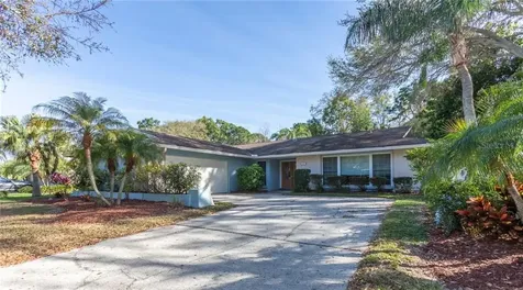 2643 Clubhouse Drive S Clearwater FL 33761