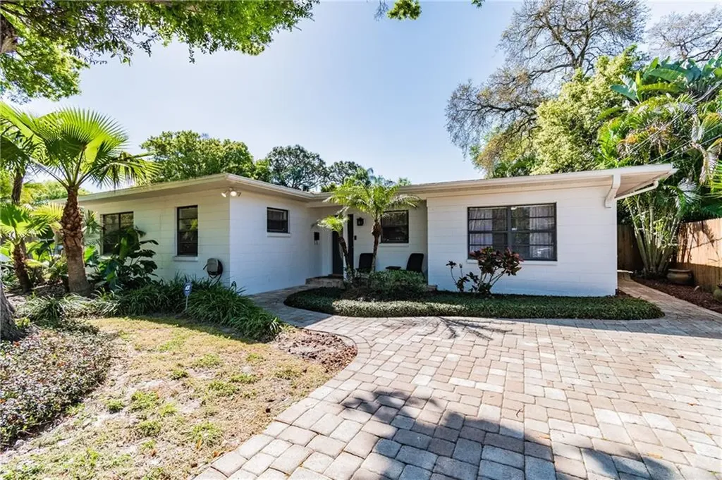 3818 W San Miguel Street Tampa FL 33629