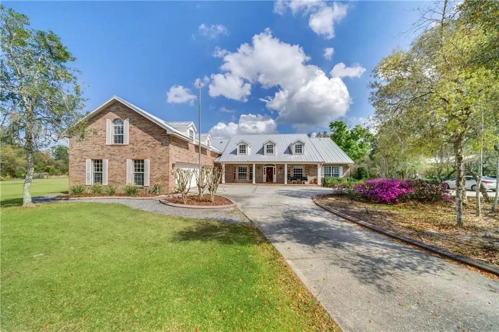 525 Seminole Woods Boulevard Geneva FL 32732