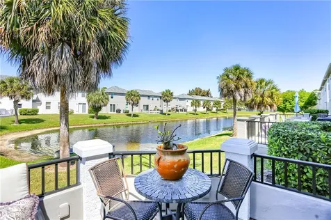 1039 Paseo Del Rio NE St Petersburg FL 33702