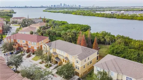 537 Vincinda Crest Way Tampa FL 33619