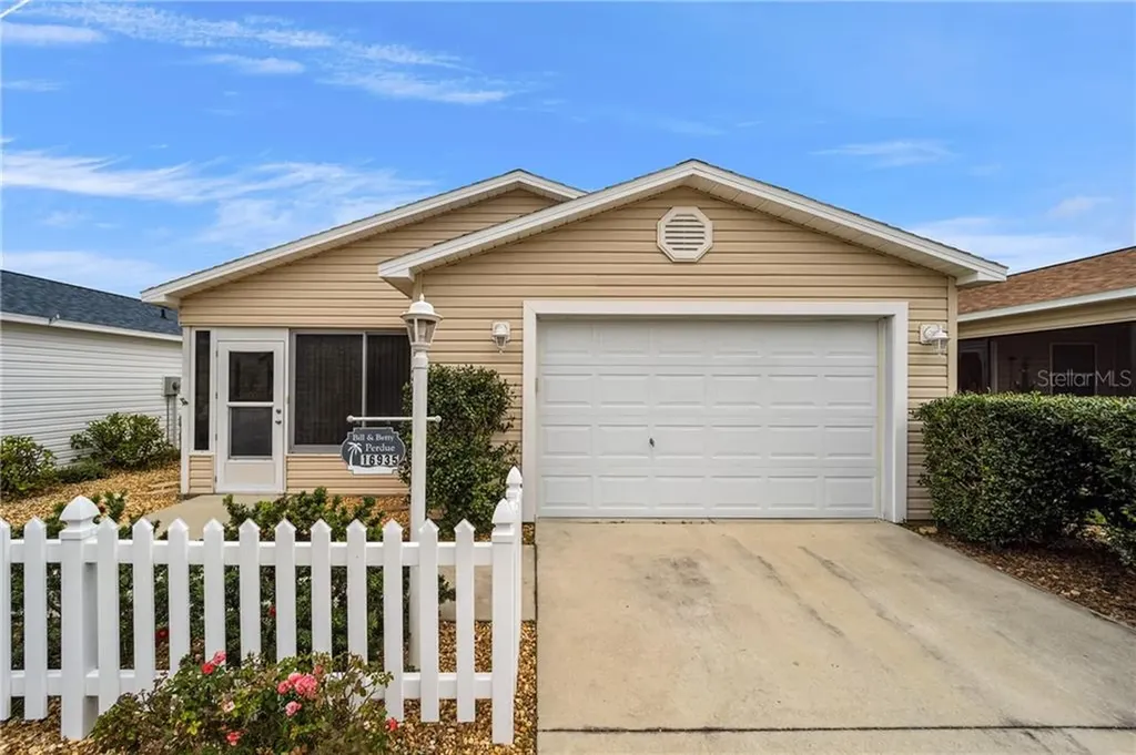 16935 SE 81st Ellerslie Court The Villages FL 32162