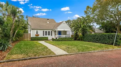 235 27th Avenue N St Petersburg FL 33704