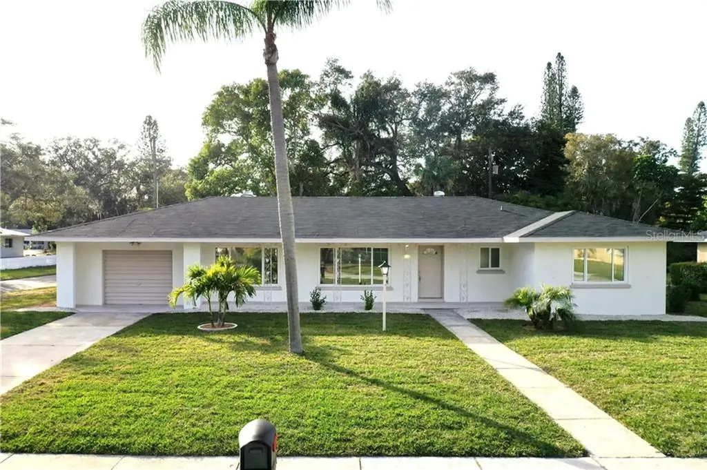 216 46th Street W Bradenton FL 34209