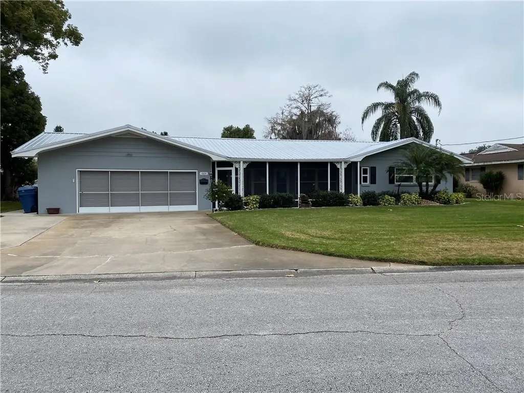 1604 Orange Avenue Tavares FL 32778