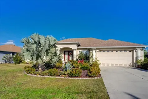 20 Clubhouse Road Rotonda West FL 33947