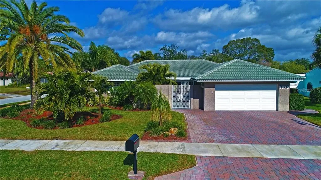 8075 Kimberly Court Seminole FL 33777