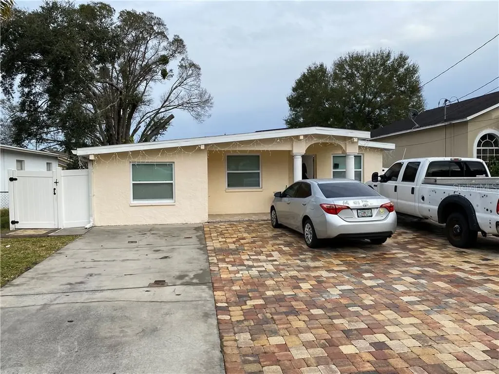 8017 N Clark Avenue Tampa FL 33614
