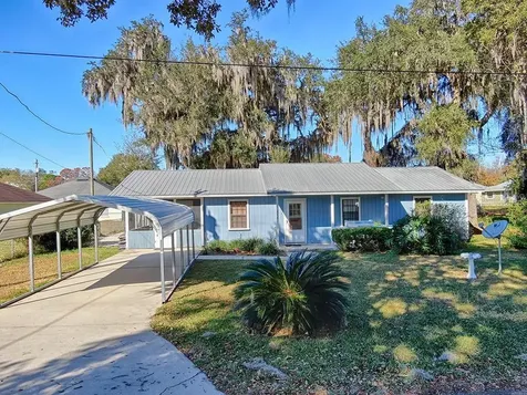 2288 Cr 444 Lake Panasoffkee FL 33538