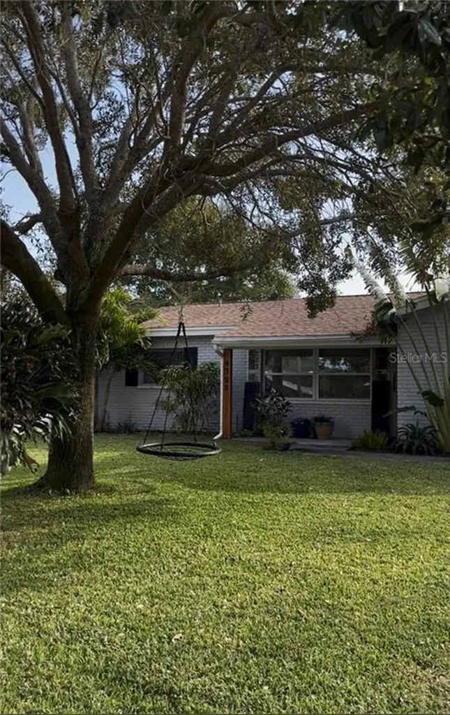 4398 50th Avenue S St Petersburg FL 33711