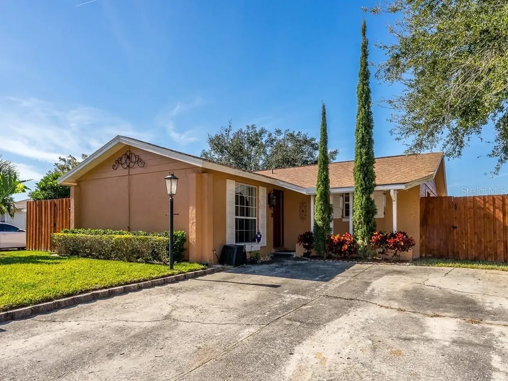 8606 Spartan Court Tampa FL 33634