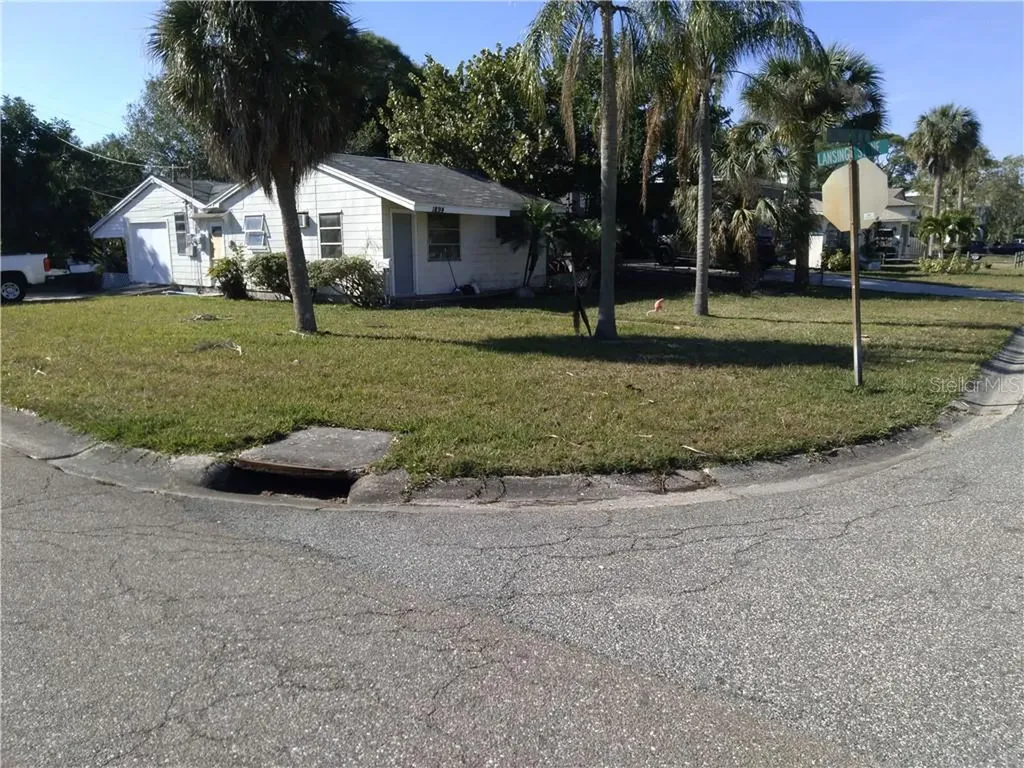 1894 Mississippi Avenue NE St Petersburg FL 33703