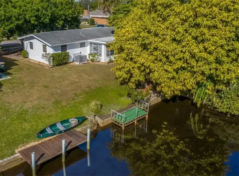 6512 Malaluka Road North Port FL 34287