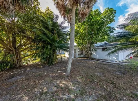 6512 Malaluka Road North Port FL 34287