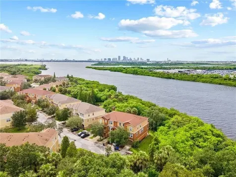 505 Vincinda Crest Way Tampa FL 33619