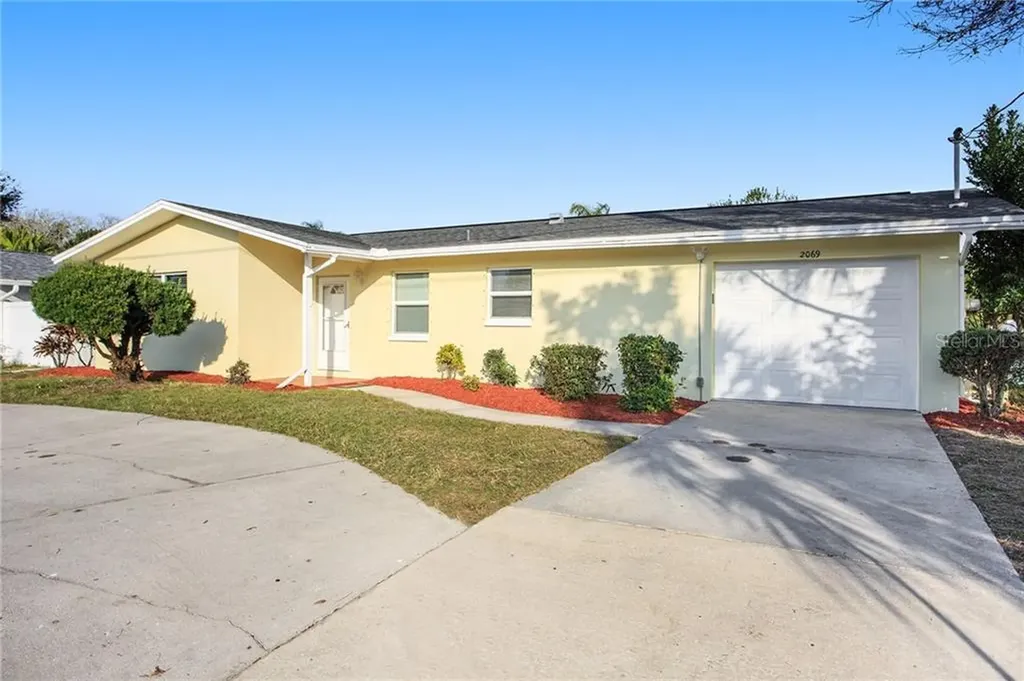 2069 N Keene Road Clearwater FL 33755