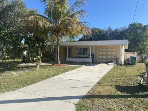 425 NE 14th Avenue Cape Coral FL 33909