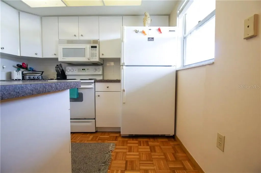460 Base Avenue E Venice FL 34285