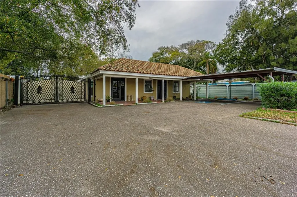 5014 N Hale Avenue Tampa FL 33614