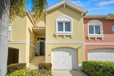23 Lincoln Avenue S St Petersburg FL 33711