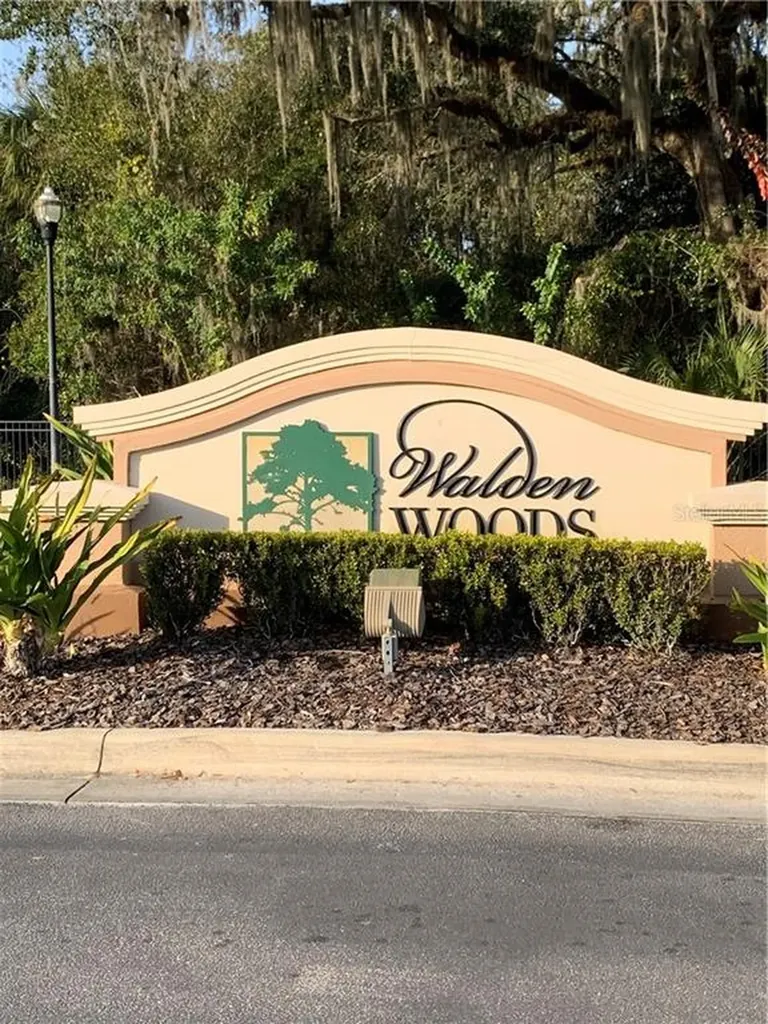 1864 Greenwood Valley Drive Plant City FL 33563
