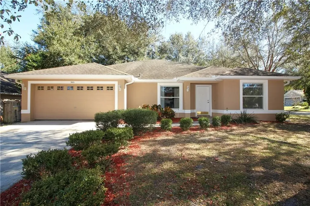 305 Garden Oak Court Apopka FL 32703