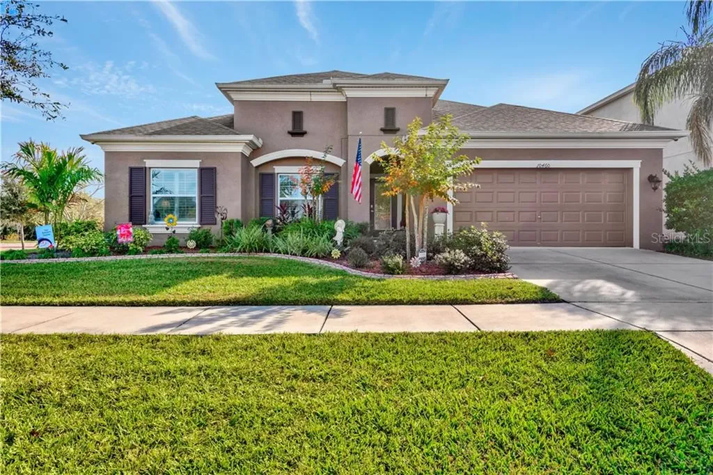 10460 Flagstaff Falls Avenue Riverview FL 33578