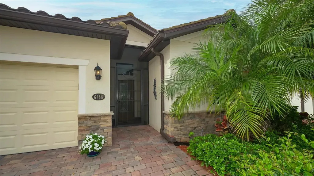 6888 Willowshire Way Bradenton FL 34212