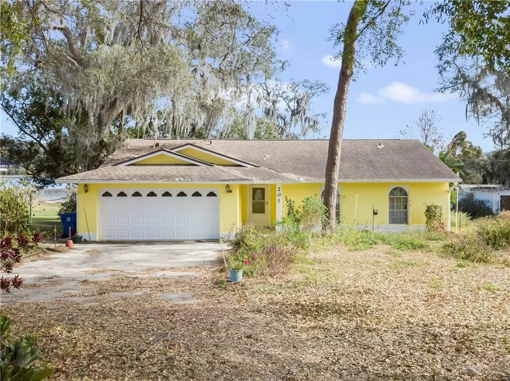 201 Grassy Lake Road Minneola FL 34715
