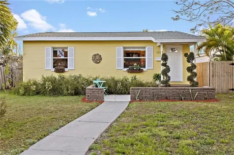 3824 Dartmouth Avenue N St Petersburg FL 33713