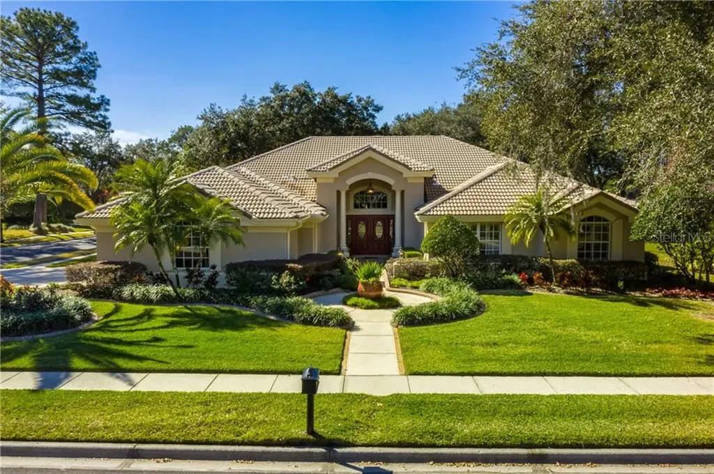 533 W Palm Valley Drive Oviedo FL 32765