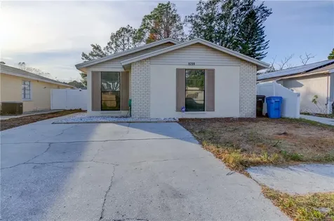 8208 Ravencroft Drive Tampa FL 33615