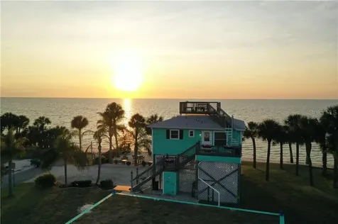 3463 Harbor Drive Weeki Wachee FL 34607
