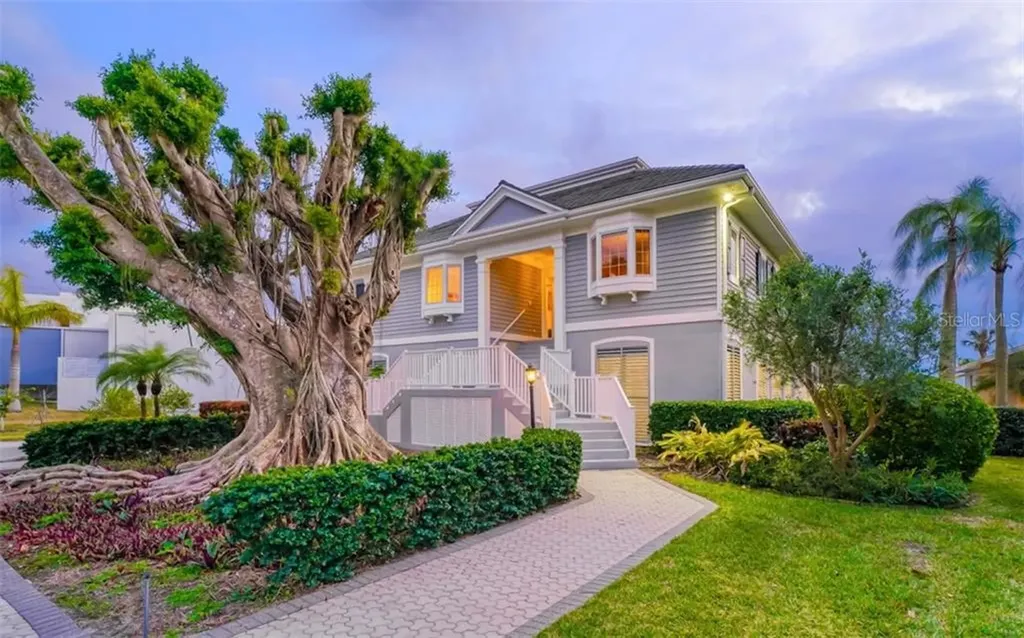 7418 Westmoreland Drive Sarasota FL 34243