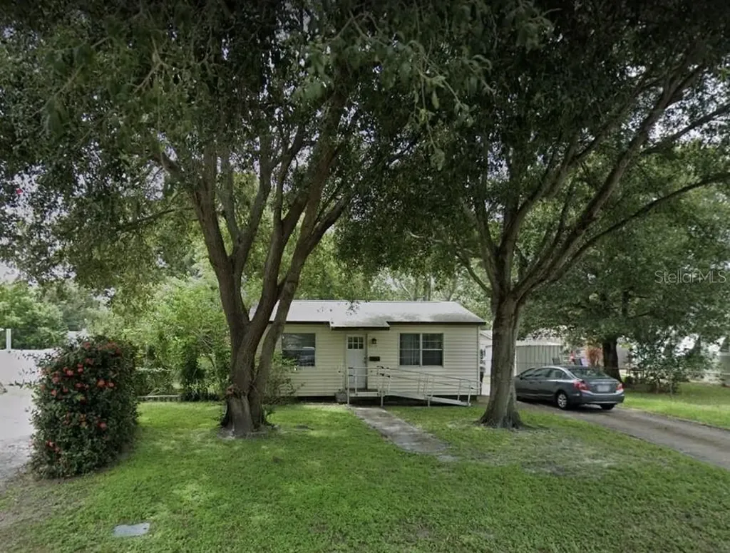 5114 Taylor Street N St Petersburg FL 33714