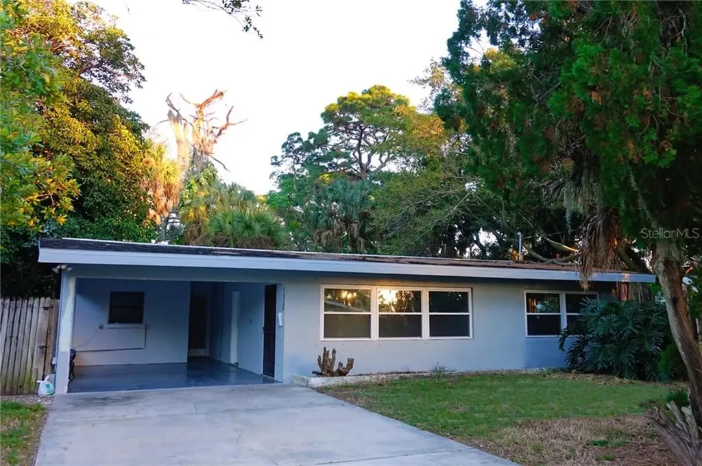 6109 Carlton Avenue Sarasota FL 34231