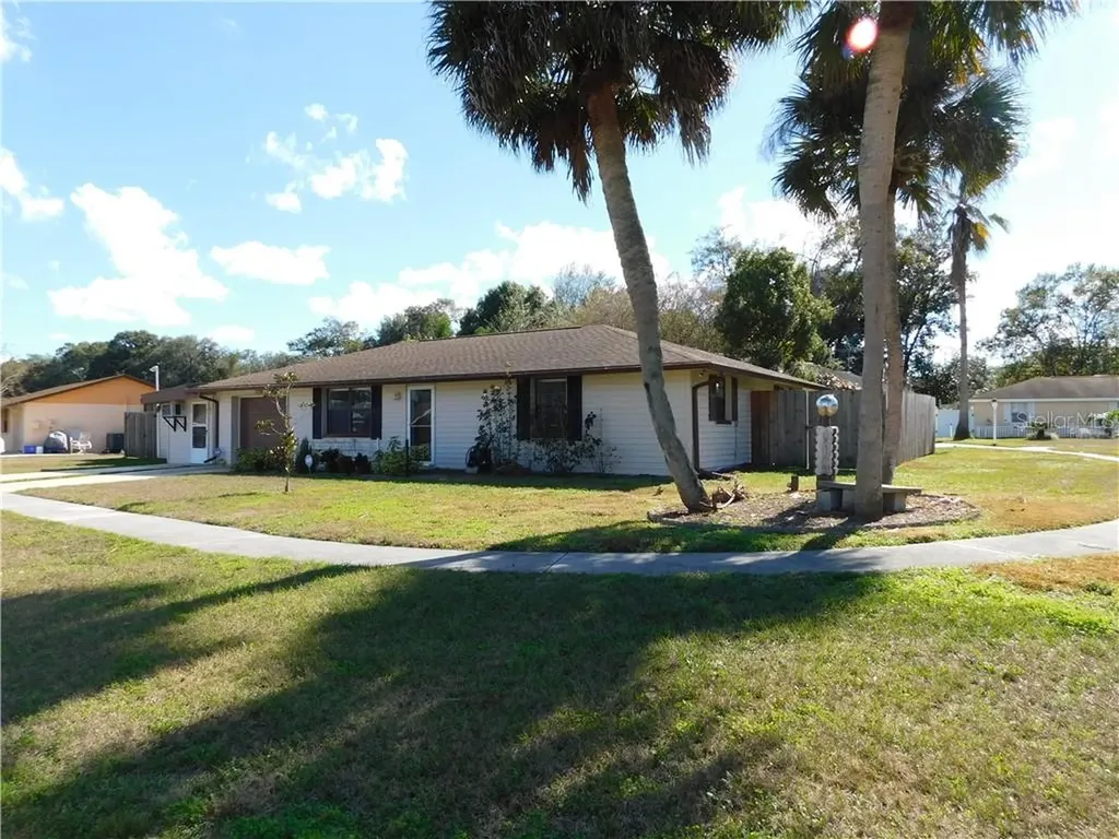 39310 8th Avenue Zephyrhills FL 33542