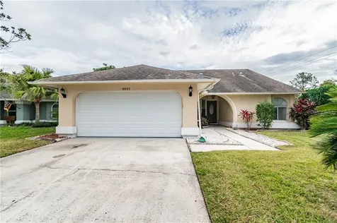 8601 Boysenberry Drive Tampa FL 33635