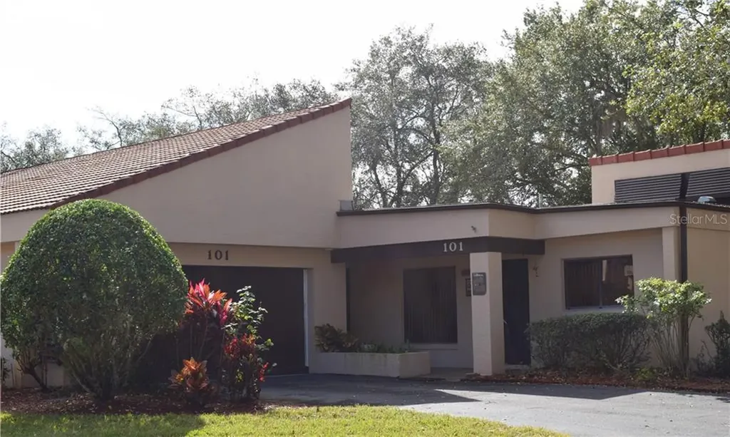 101 Granada Court N Plant City FL 33566