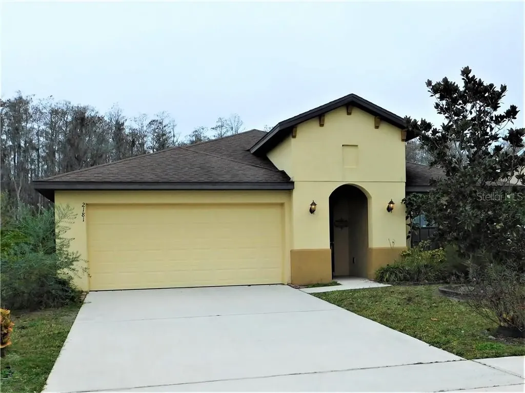 2181 Queenstown Drive Kissimmee FL 34746